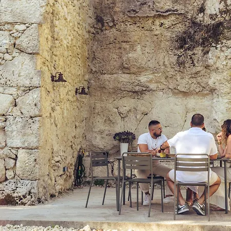 Maison Cova