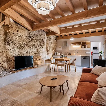 Maison Cova Castelnau-sur-lʼAuvignon