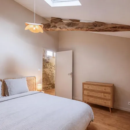 Maison Cova * Castelnau-sur-lʼAuvignon